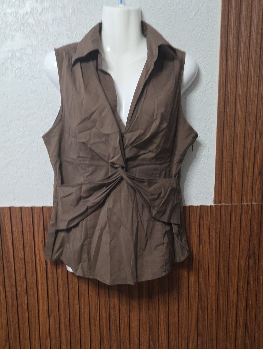 Brown Sleeveless Twist-Front Women's Top Sz 12  P2p 21 In